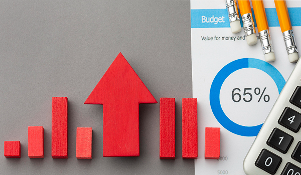 Евгений Горюнов: «Ажиотаж на ипотечном рынке сменится замедлением из-за охлаждения экономики»