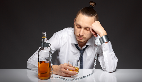 Denis Ternovsky: “The decline in alcohol consumption in Russia is linked to the trend toward healthy lifestyles and sharp price increases.”